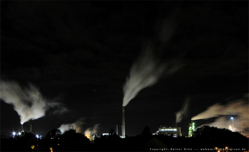 Rauchzeichen in der Nacht